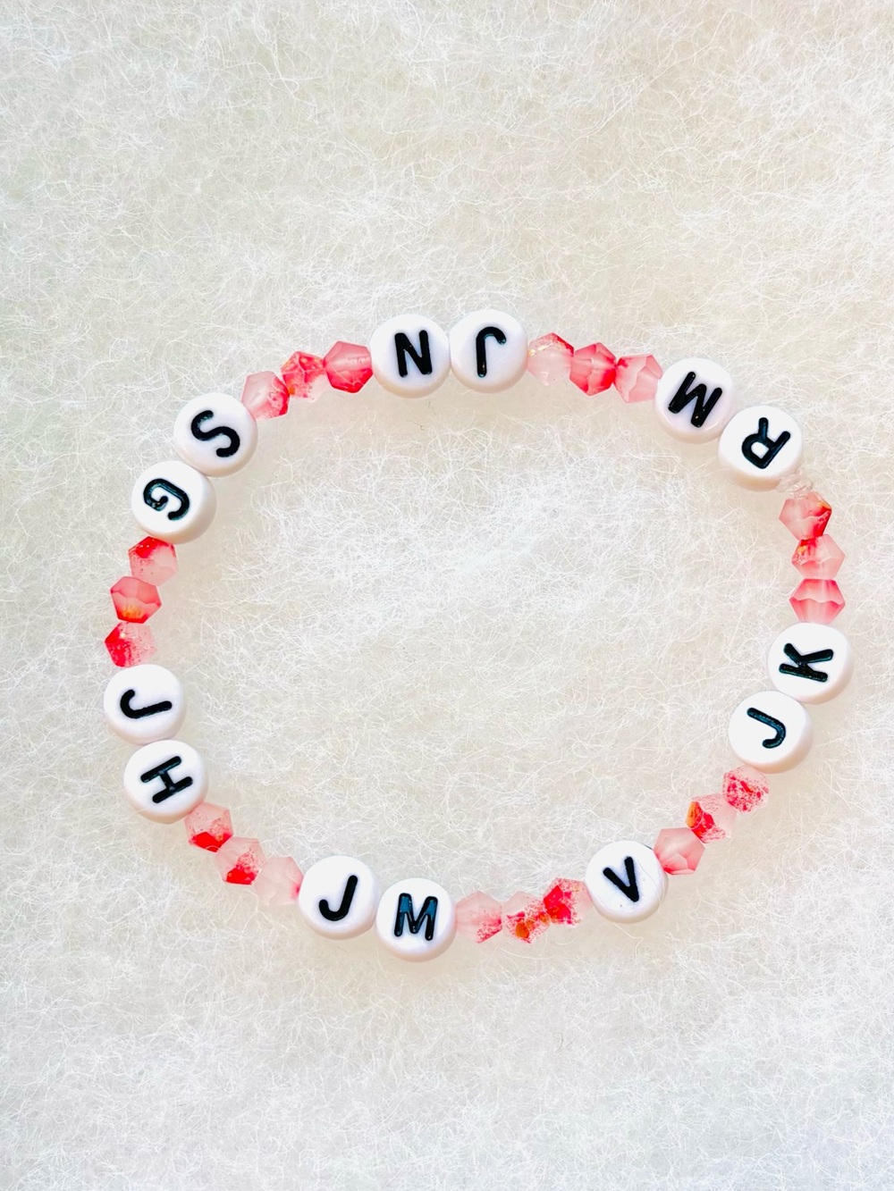 BTS 7 MEMBER RED/WHITE FROSTED BEADED STRETCHY BRACELET